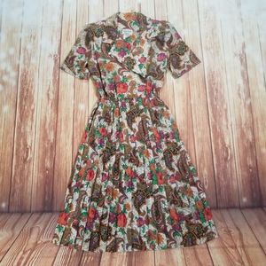 Vintage Shirt Waist Unique Printed Lady Carol Petites of New York Pleated